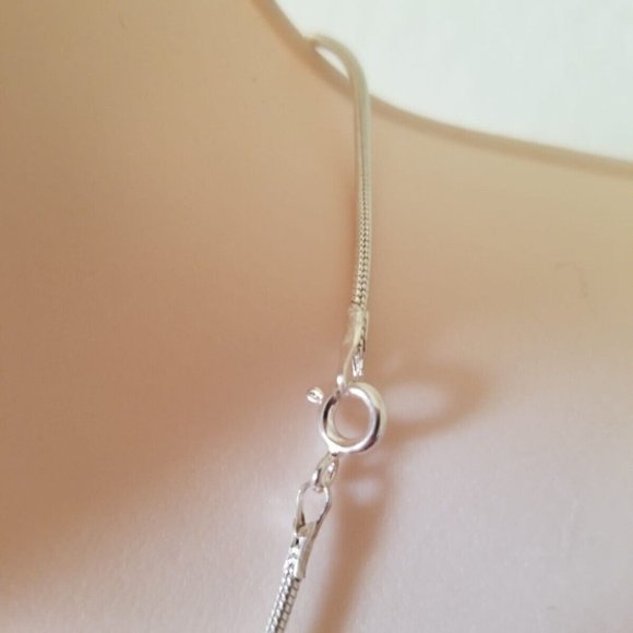 Solid 925 Sterling Silver 1.5mm 16" Snake Chain Spring Lock Clasp Necklace - Picture 2 of 6